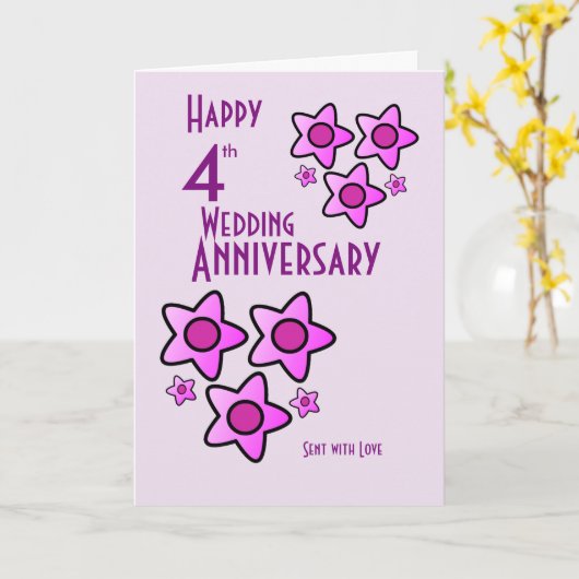 ピンクのはっきりしたな花のデザインの第4結婚記念日 カード (黄色い花)