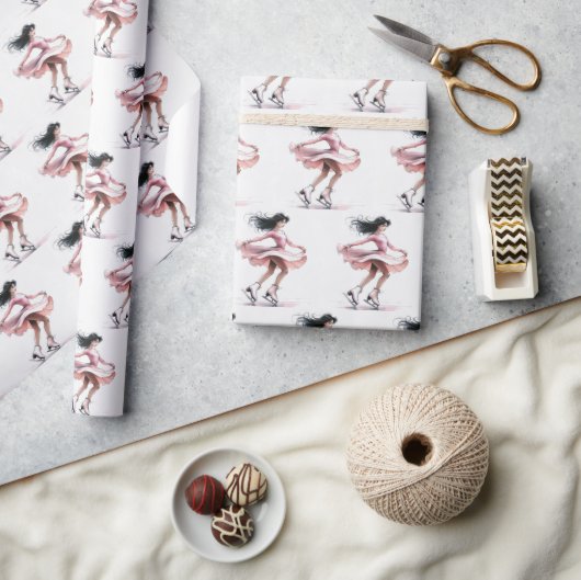 ピンクのアイススケートを持つ女の子の姿スケーター ラッピングペーパー (クラフト)