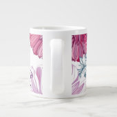 ピンクのアスターとダリアの模様 ジャンボコーヒーマグカップ (裏面)