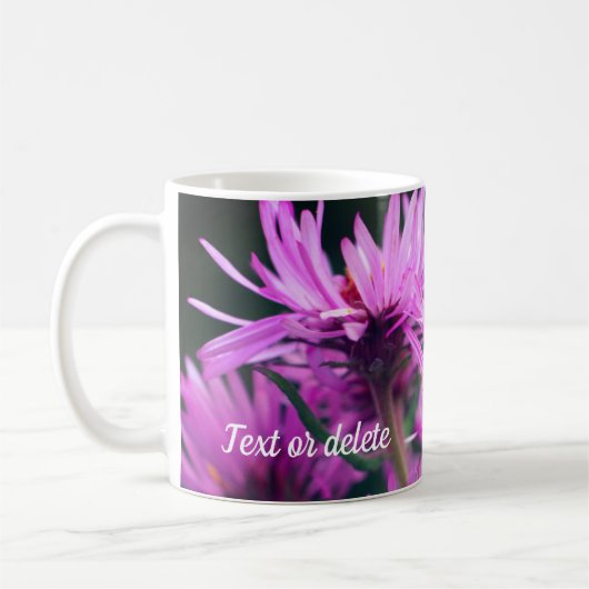 ピンクのアスターパーソナライズされた花 コーヒーマグカップ (左)