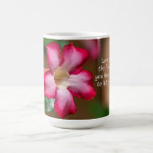 ピンクのアデニウムオバウムの花a.k.a.砂漠のバラ コーヒーマグカップ (中央)