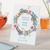 ピンクのアネモネスとブルーベリーのテーブルトップ 台座サイン (インサイチュ)