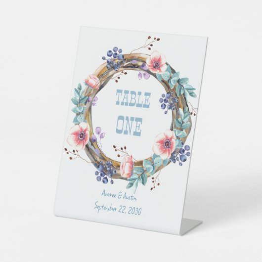 ピンクのアネモネスとブルーベリーのテーブルトップ 台座サイン (正面)