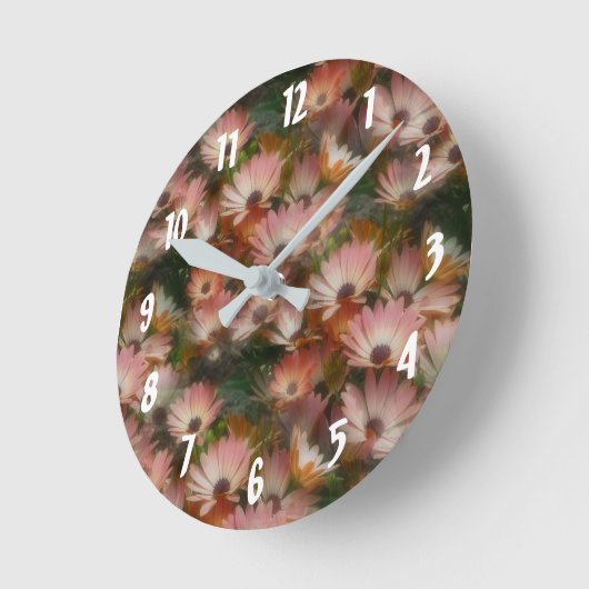 ピンクのアフリカ産のデイジーの花 ラウンド壁時計 (傾斜)