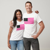 ピンクのアメリカ国旗 Tシャツ (ユニセックス)