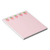 ピンクのイチゴのパターン赤ちゃんシャワー夏2025 ノートパッド (アングル)