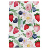 ピンクのイチゴの花の誕生日パーティー ミディアムペーパーバッグ (裏面)