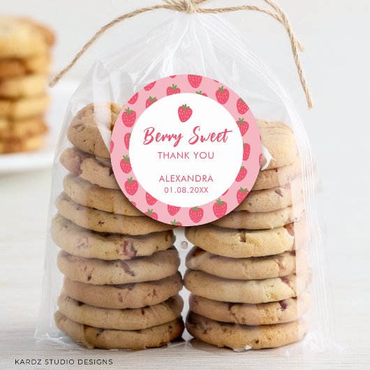 ピンクのイチゴの赤ちゃんシャワーのお気に入り ラウンドシール