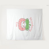 ピンクのイチゴクラシック牛Tシャツ タペストリー (正面(横))