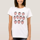 ピンクのイチゴ柄 – かわいい手描きのフルーツドゥードゥル Tシャツ (正面)