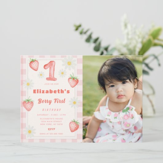 ピンクのイチゴ誕生日招待状と写真 招待状 (スタンド正面)