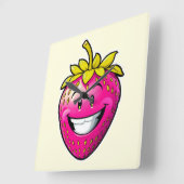 ピンクのイチゴ スクエア壁時計 (傾斜)