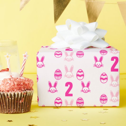 ピンクのイースター2歳の誕生日 ラッピングペーパー (誕生日パーティー)