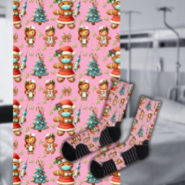 ピンクのウィスキカルなクリスマスのジンジャーブレッドガール看護師 ソックス