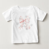 ピンクのウィンター ワンダーランド シルバー 1歳の誕生日 ベビーTシャツ (正面)