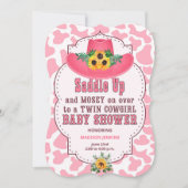 ピンクのウェスタン ツインカウガール ベイビーシャワー 招待状 (正面)