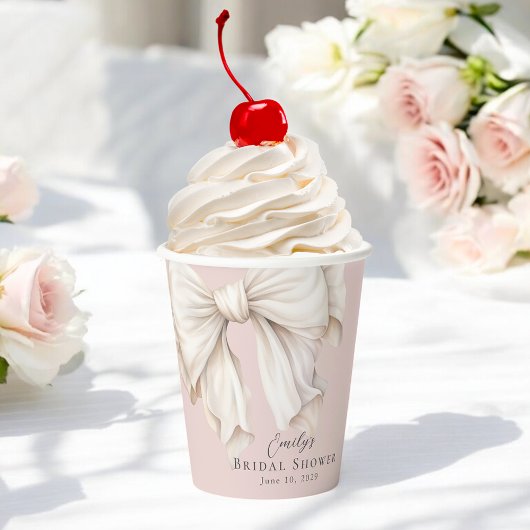 ピンクのウェディングシャワーのためのかわいいアイボリー白のリボン 紙コップ