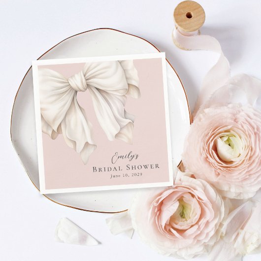 ピンクのウェディングシャワーのためのキュートなアイボリー白のリボン スタンダードカクテルナプキン