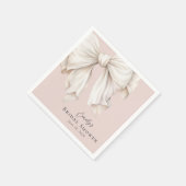 ピンクのウェディングシャワーのためのキュートなアイボリー白のリボン スタンダードカクテルナプキン (角)