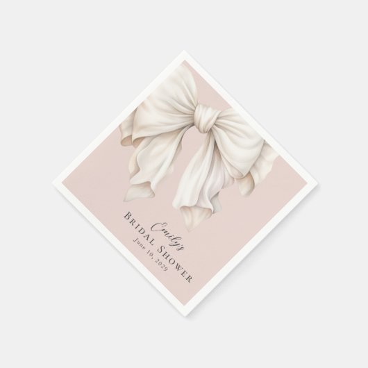 ピンクのウェディングシャワーのためのキュートなアイボリー白のリボン スタンダードカクテルナプキン (角)