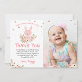 ピンクのウサギと蝶の誕生日写真サンクスカード サンキューカード (正面)