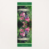 ピンクのオダマキ(植物)の花をクローズアップパーソナライズされた ヨガマット (正面)