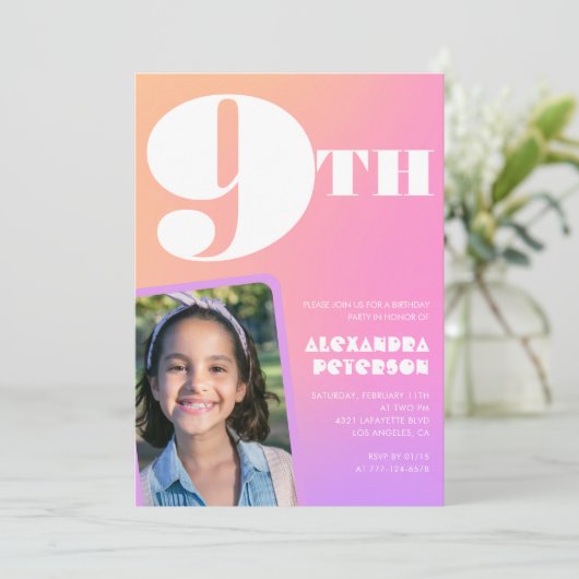 ピンクのオレンジ色のグラデーション9th誕生日の招待状の写真 招待状 (スタンド正面)