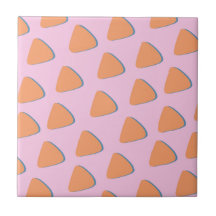 ピンクのオレンジ色の三角形パターン