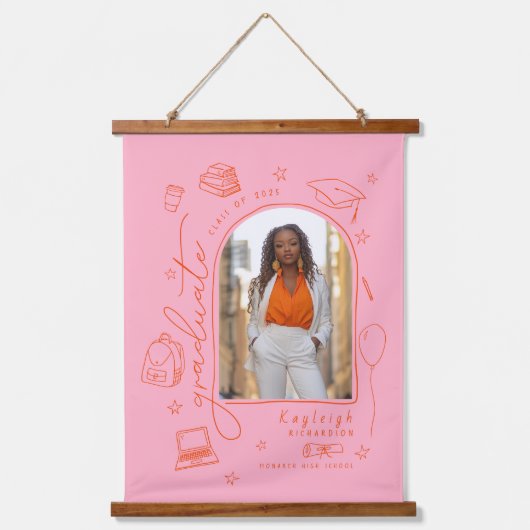 ピンクのオレンジ色の手描き写真卒業 吊り下げ型タペストリー (正面)