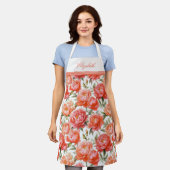 ピンクのオレンジ色の牡丹花柄 | パーソナライズされた エプロン (着用した状態)
