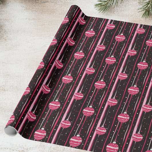 ピンクのオーナメントをテーマにした ラッピングペーパー