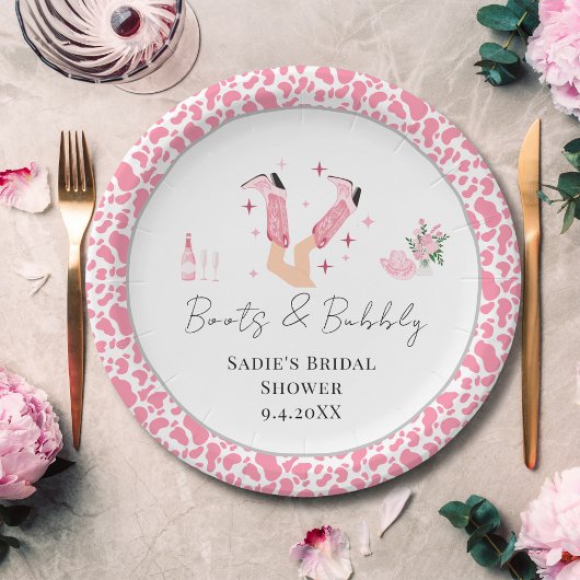 ピンクのカウボーイブーツとバブル ブライズシャワー ペーパープレート