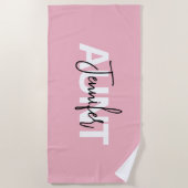 ピンクのカスタマイズおばさん タイポグラフィ ビーチタオル (正面)