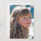 ピンクのカップケーキと散水誕生日パーティーの写真 招待状 (裏面)