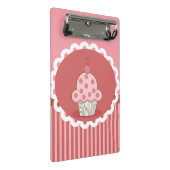 ピンクのカップケーキのデザイン ミニクリップボード (アングル)