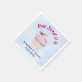 ピンクのカップケーキの甘結婚さ スタンダードカクテルナプキン (角)
