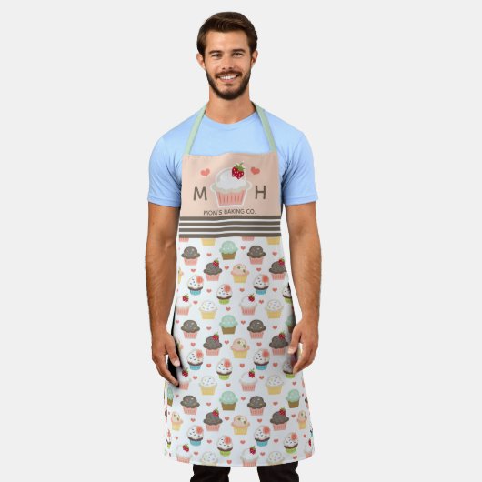 ピンクのカップケーキベーカリーの女の子用エ10代のプロン エプロン (着用した状態)