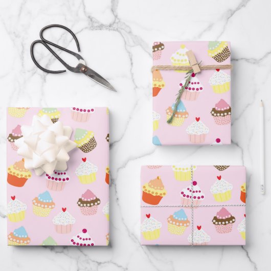 ピンクのカップケーキ ラッピングペーパーシート (正面)