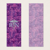 ピンクのカモフラージュに施された看護師 RN カデュケウス (正面&裏面)