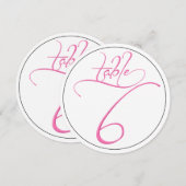 ピンクのカリグラフィー スクリプト ラウンド テーブル ナンバー 6 カード (正面/裏面)