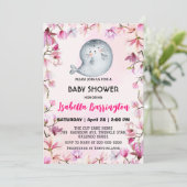 ピンクのカワイイアシカの花のフラワーベイビーシャワーキッズ 招待状 (スタンド正面)