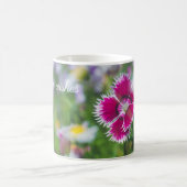 ピンクのカーネーションとデイジー モーフィングマグカップ (中央)