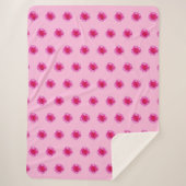 ピンクのカーネーションの花の継ぎ目のないパターン シェルパブランケット (正面)