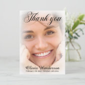 ピンクのカーネーションズソフトホワイトフォトメモリアル サンキューカード (スタンド正面)