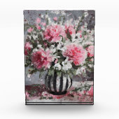 ピンクのカーネーションフローラフラワーアレンジメントブラック フォトブロック (正面)