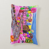 ピンクのキャンディランド アクセントクッション (裏面(縦))