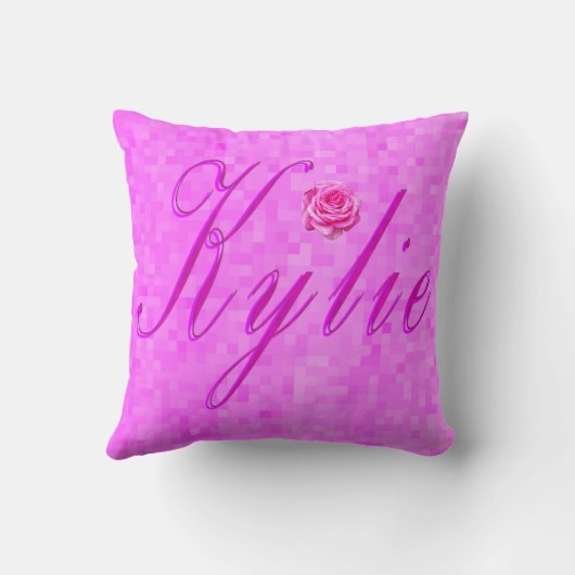 ピンクのキリー名のロゴ クッション (裏面)