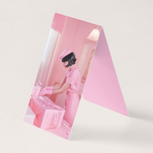 ピンクのギフトラッピングのアート (正面)