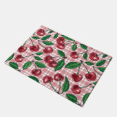 ピンクのギンガムに赤いさくらんぼ ドアマット (アングル)