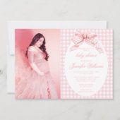 ピンクのギンガムコケットの弓 赤ちゃん女の子のシャワー写真 招待状 (正面)